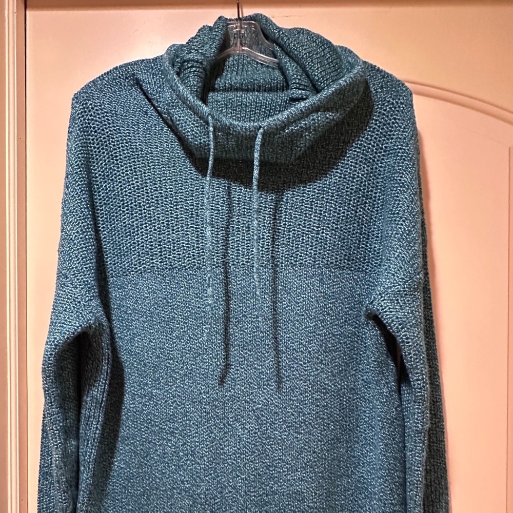 Nic+Zoe turquoise sweater